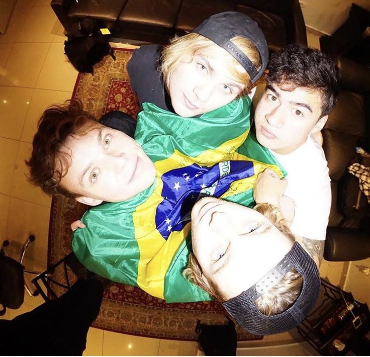 sepmaris's tweet photo. amores da minha vida https://t.co/WDwB74MQSs