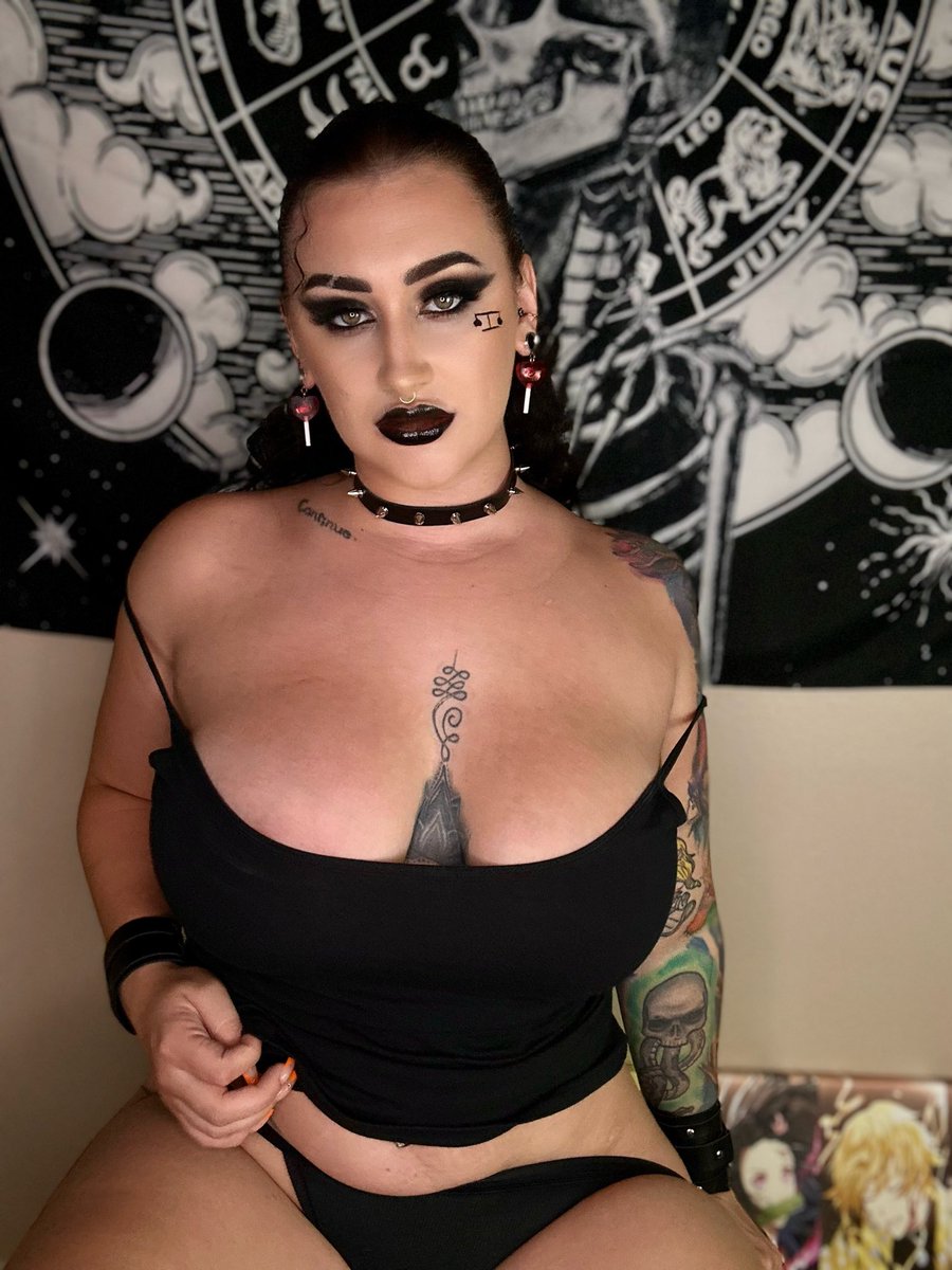 Avalon Mira on X: New solo anal video going out tonight 🔥  t.coY6vbWg3hKD  X