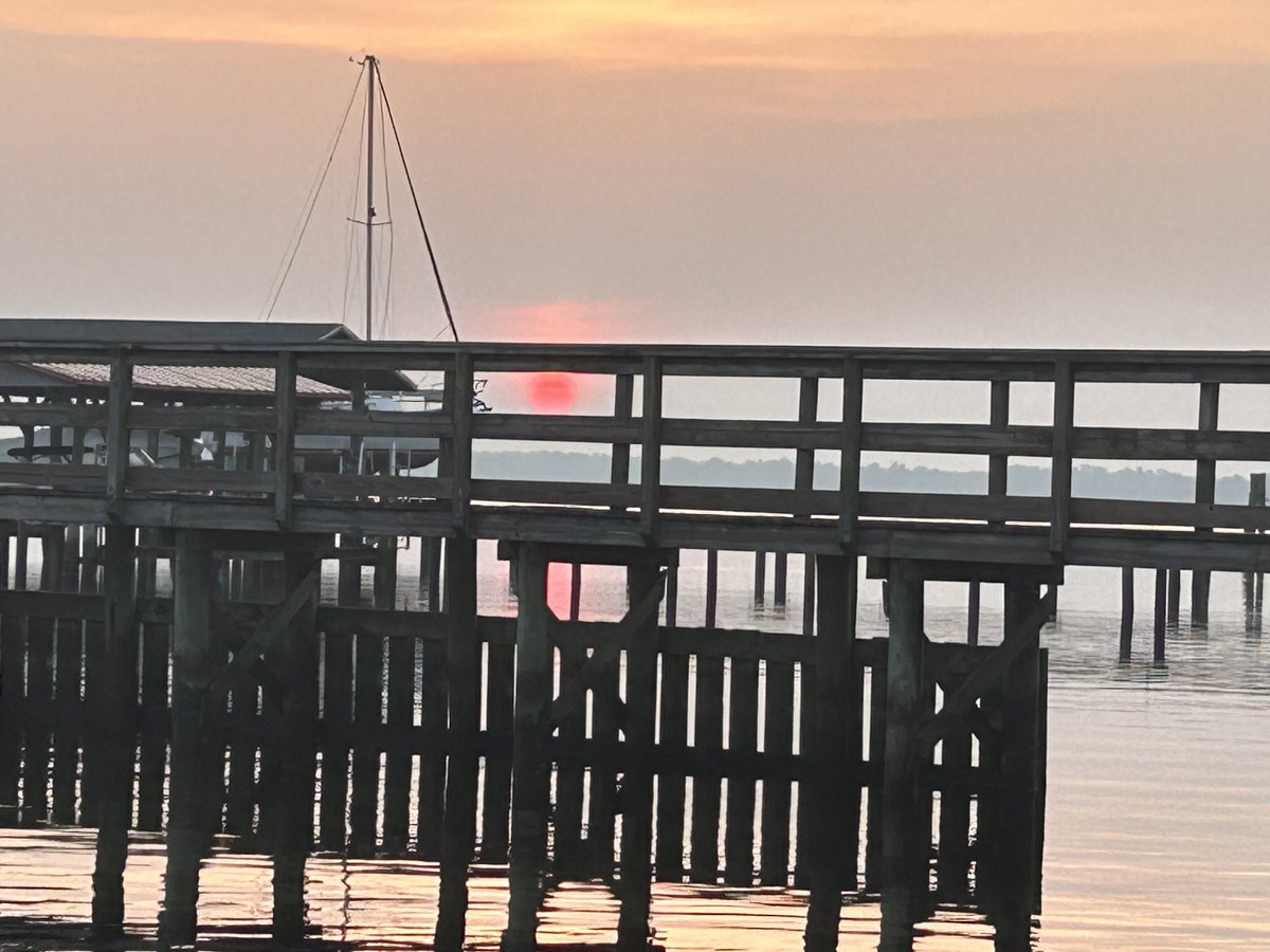 Sunrise from Blackcreek.  About as Florida and Clay County as it gets. https://t.co/S22xTusfPC