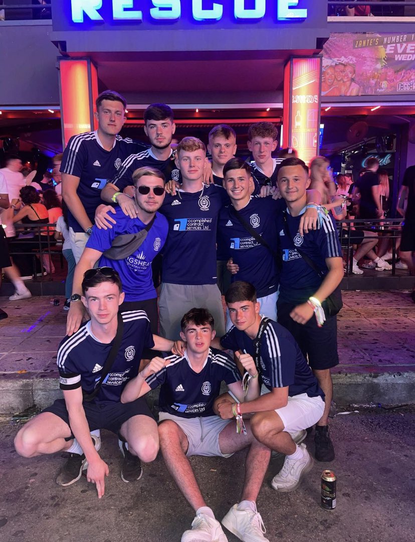 zachgarcia_'s tweet photo. zante (a) 🔵🟡 @StansfeldFC https://t.co/4C7JZBuKnD