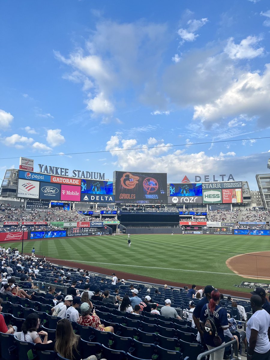 Cindy1BZ's tweet photo. #NYY https://t.co/mva1jD0Txx