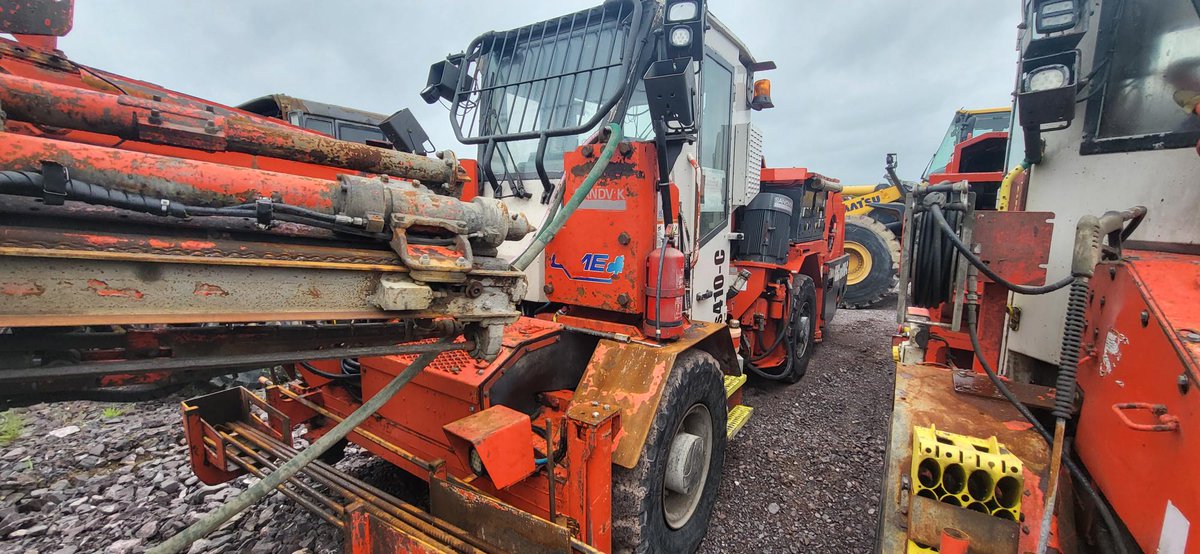 QME_1987's tweet photo. Used Sandvik DS411C x 1 unit, plus DS410C x 2 Bolters  Available immediately😄 - https://t.co/LBhpBNoKY7 https://t.co/XEjfowihtj