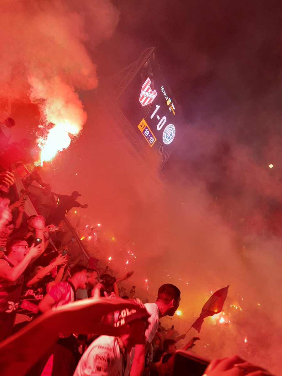 Voo somi drogaa mi vidaa mi locuraa y eso no tiene curaa voo so mi enfemerdaaa 🇦🇹