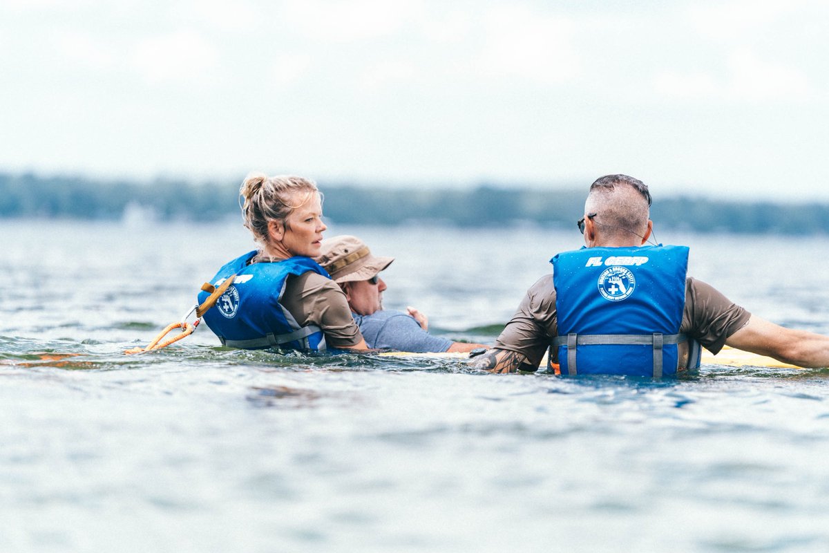 FLStateGuard's tweet photo. Florida… are you ready to meet your heroes?
#FLStateGuard #ForFloridaByFlorida #StandingGuard #firstline #builttoserve #humanitarianaid #emergencyresponse #firstresponse #stateheroes #serviceaboveself #trainingheroes #mystateguard https://t.co/mhUSVfHC3C