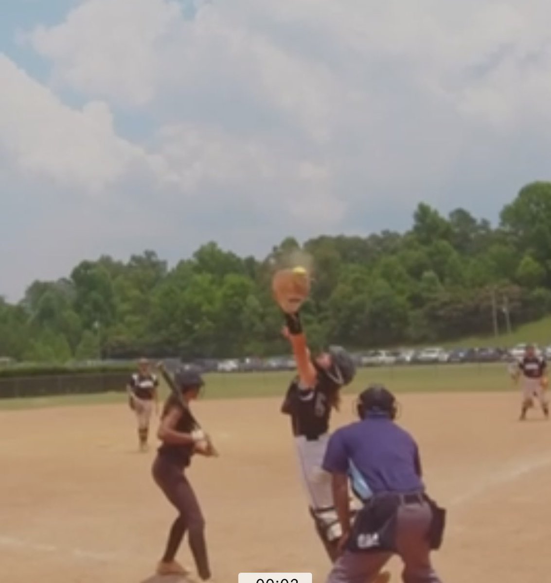 haley_forester's tweet photo. #gothops 🤣 the umpire nicknamed me “baby Jordan” https://t.co/h0SRKW33AD