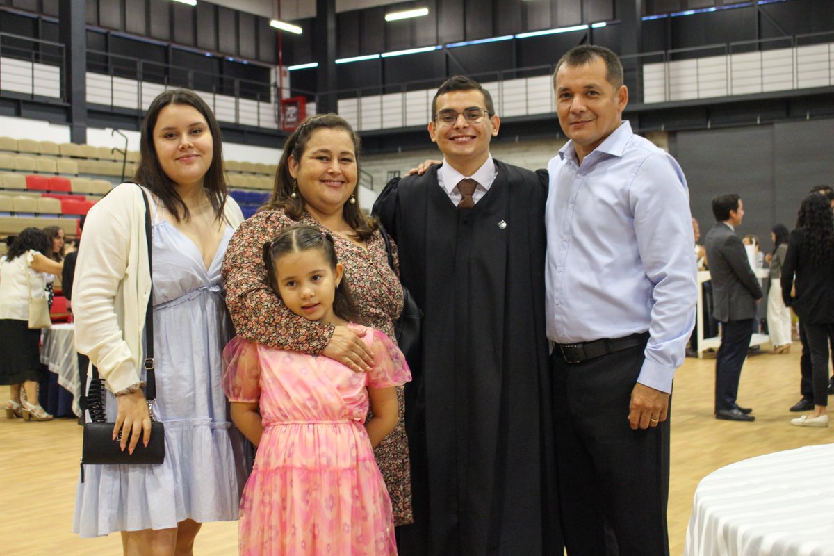 UPGdl's tweet photo. ¡Celebremos juntos! 🎉🎓💼
Felicidades a nuestros talentosos Ingenieros en Mecatrónica y Sistemas y Gráficas Computacionales que han logrado su meta. ¡Les deseamos éxito en cada paso que den! #TransformamosElMundo https://t.co/gNiGOoucLr