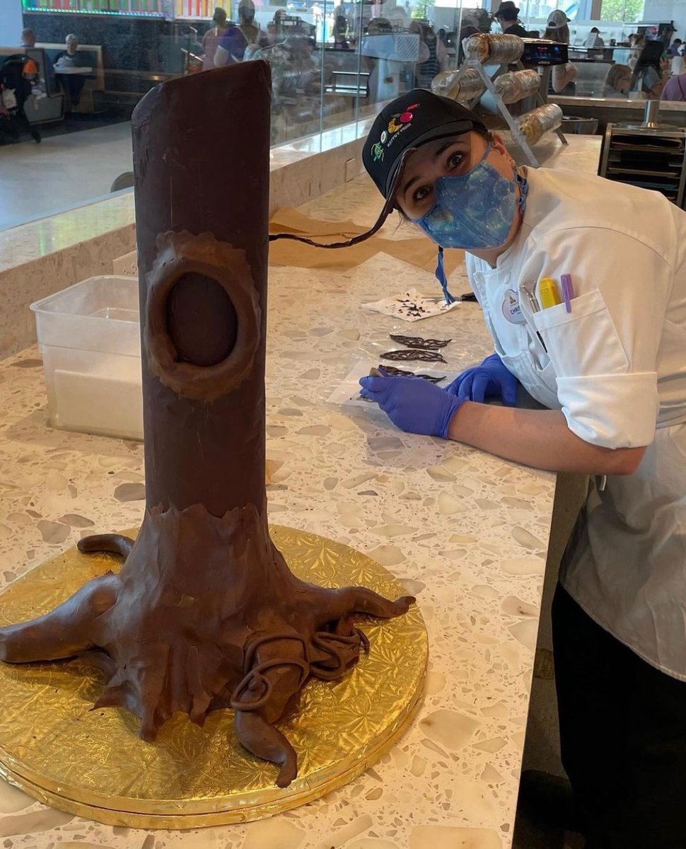 TheWinkingHippo's tweet photo. I had so much fun helping with my first chocolate showpiece! It’s on display now at Connections Cafe to celebrate our new baunkuchen aka “tree cake” https://t.co/vb8gBoOB8E