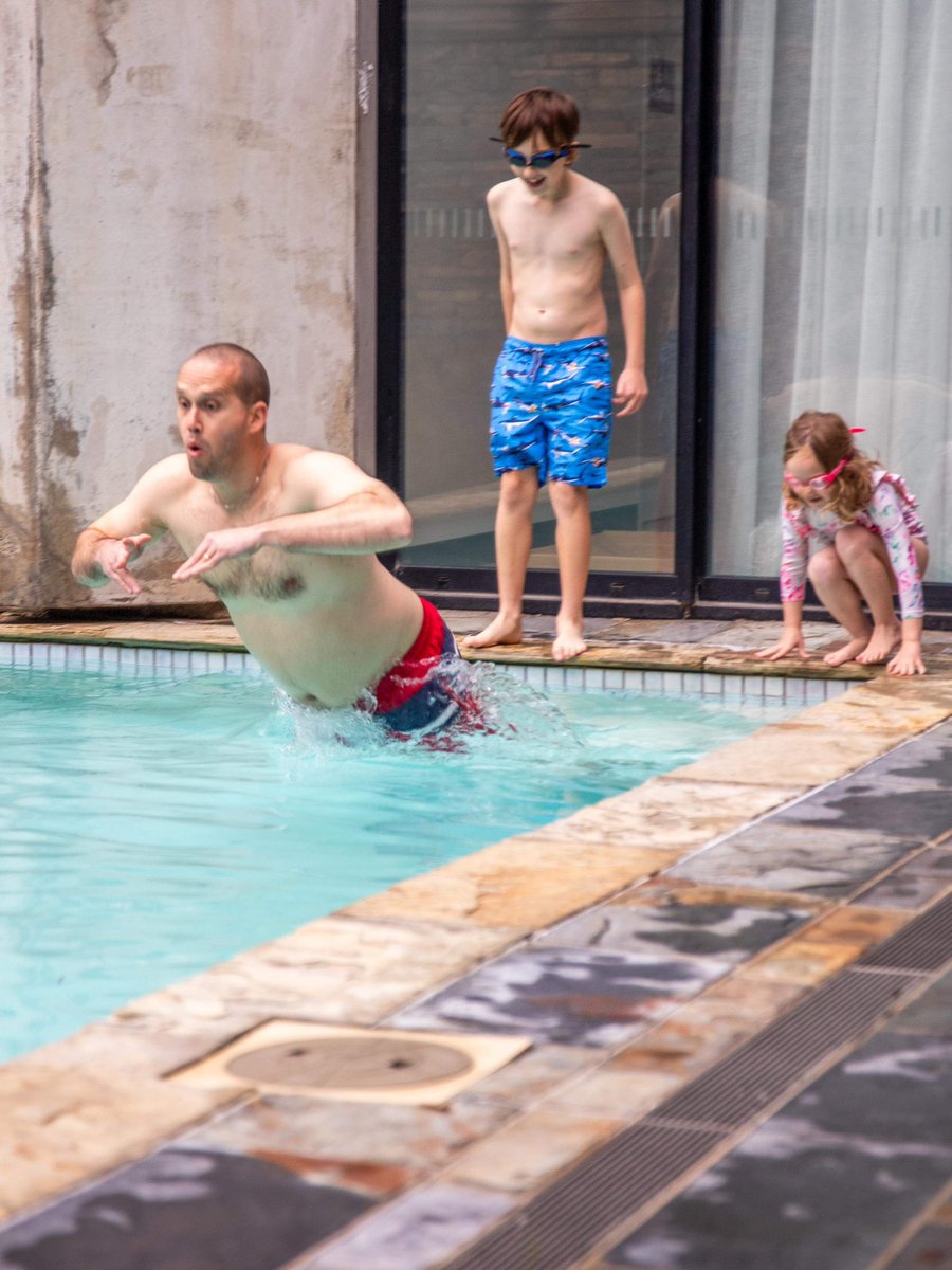 DannyFFTH's tweet photo. Embrace discomfort to give yourself the strength to endure life’s challenges.
When we learn to embrace discomfort, we give ourselves the chance to become the 2.0 version of ourselves.
Creating a positive ripple effect through our life and everyone in it.
The water was freezing🧊 https://t.co/v8a59QyMC1