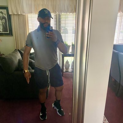 AbsolutelyJones's tweet photo. #NewProfilePic https://t.co/pc9SHEmVwM