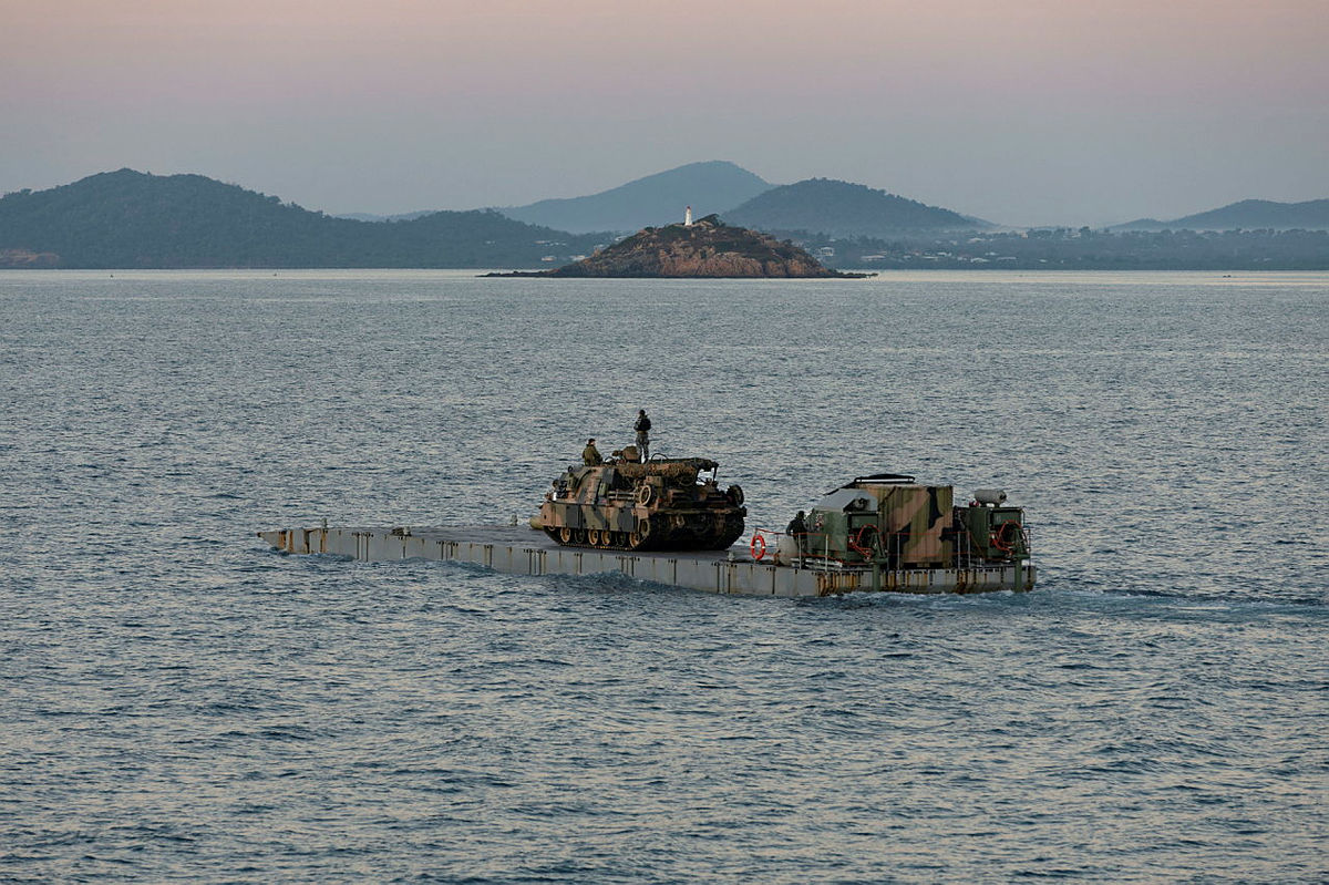 zbz555's tweet photo. More armoured vehicle images from #ExSeaExplorer23
https://t.co/yZbZ9ftuEd https://t.co/TCGXeWTboh