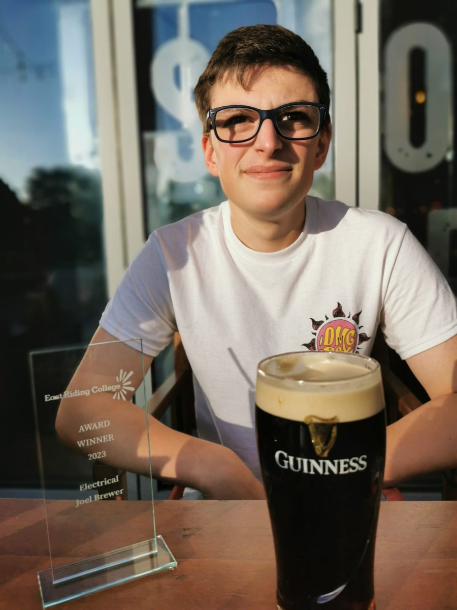DoodleSew's tweet photo. Hard work pays off, our eldest got an award. Tries hard, hundred percent, cheers lad, so proud #dyslexicstryharder #hardworkpays #Outstanding https://t.co/7AkOJ8NLF8