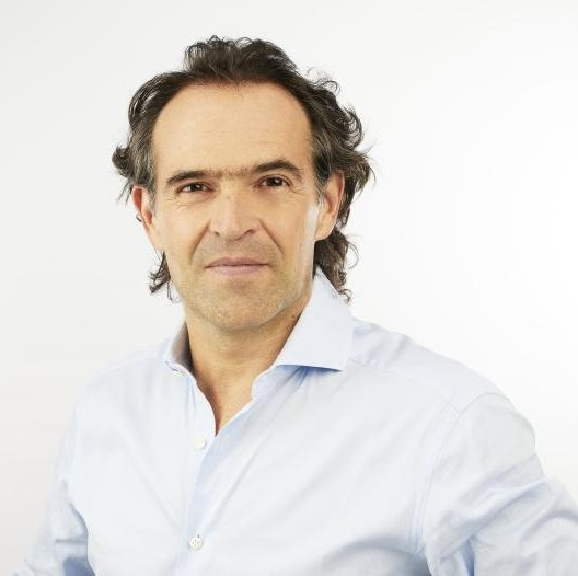 #ATENCIÓN 
¿A la alcaldía de Medellín, por quién votaría?  🗳️

🔁  Juan Carlos Upegui  <a href="/JuanCaUpeguiV/">Juan Carlos Upegui</a>
❤️  Federico Gutierrez <a href="/FicoGutierrez/">Fico Gutiérrez</a>