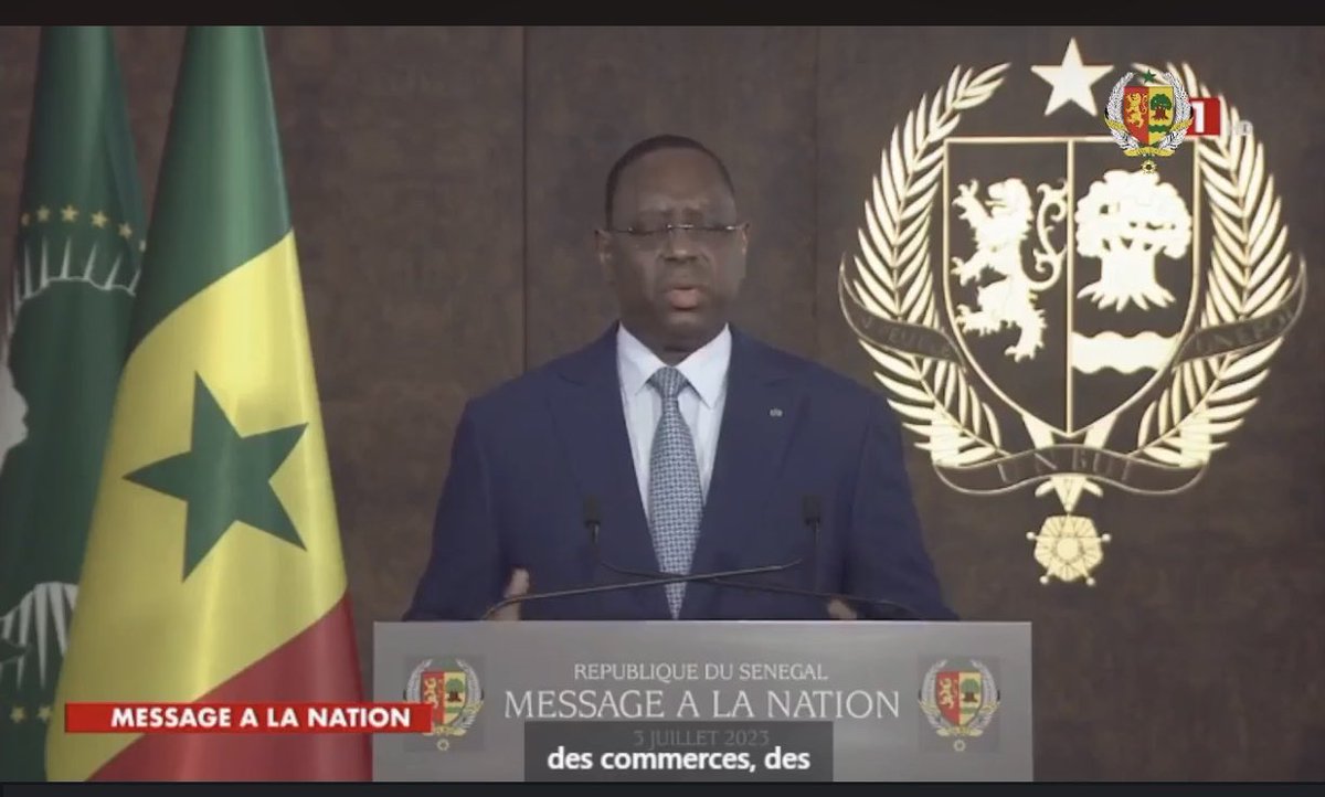 Thank you President #MackySall ! I always knew you’d do right; for yourself, your legacy, your beautiful country #Senegal &amp; our continent #Africa .Your dignified decision makes us all proud. 

Grand merci Mr. le Président. Le #Senegal retient son exemplarité et vous même avec🙏🏿.