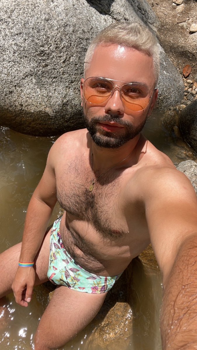 aandres1's tweet photo. Vive #gay #bear #colombia https://t.co/yVnt4zLkhc