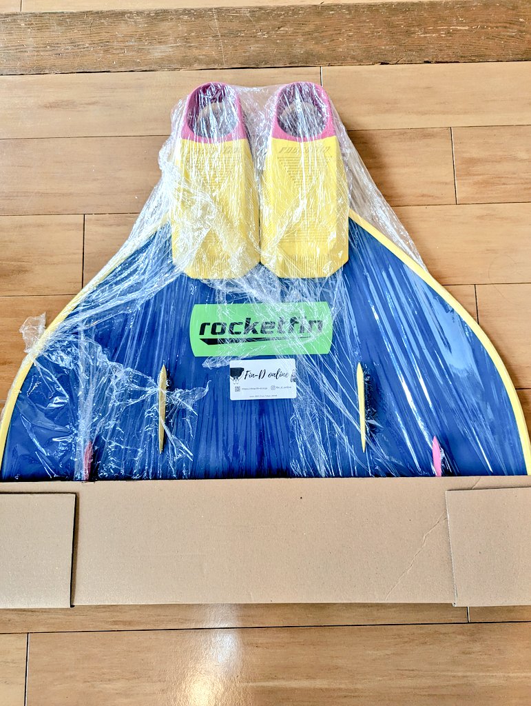 surfyogakanoko's tweet photo. オーダしていたRocketfinが納品されました🧜‍♀
どれもデザインや色が素敵✨
少し履かせていただくととっても泳ぎやすい🥰
購入されたお二人もマイフィンを手にして嬉しそうでした！
お一人は来れなかったので今週渡します♪
#モノフィン
#Roketfin
@Fin_D_Inc https://t.co/cle6BffUTf