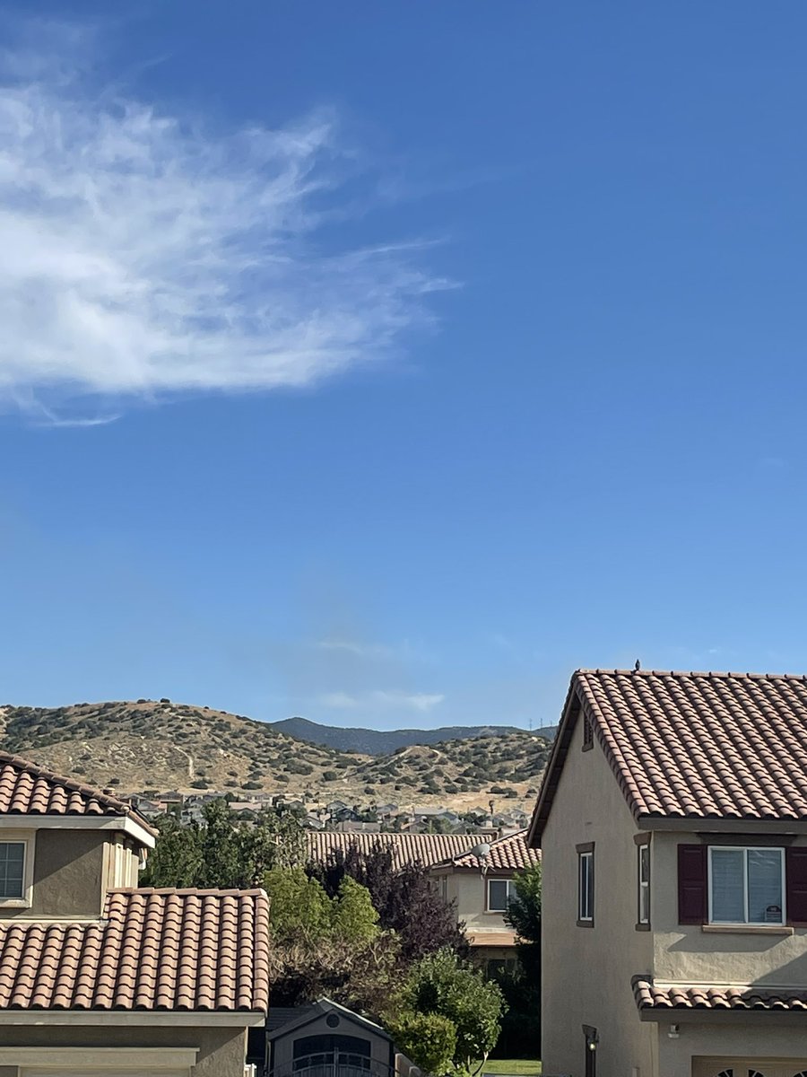 ImIntoFires's tweet image. Smoke visible from my house!! #PeterIC #PeterFire