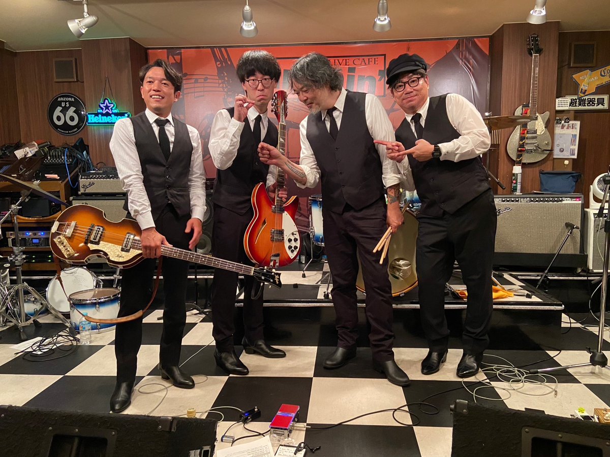 Clarabella2021's tweet photo. -Live information -
ビートルズ好きの皆さま‼︎一緒に盛り上がりましょう‼︎
[ ビートルズだョ！全員集合！ ]
16:30open/17:00start
2,100円(1ドリンク付き)
act : The Beatfive/Strawberry twins/HIPS/Clarabella/#4Dream
#ビートルズ #ビートルズ好き #クララベラ　#神田 https://t.co/LGBYf7Zq6E