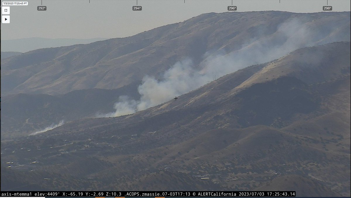 LAFireAlerts's tweet image. #Acton. 2nd alarm brush fire. Crown Valley and Dwight Lee. #PeterFire.