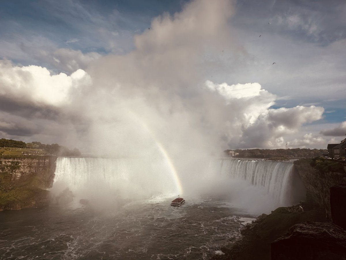 DarNomanDar's tweet photo. #niagara https://t.co/xR6ssa1qxw