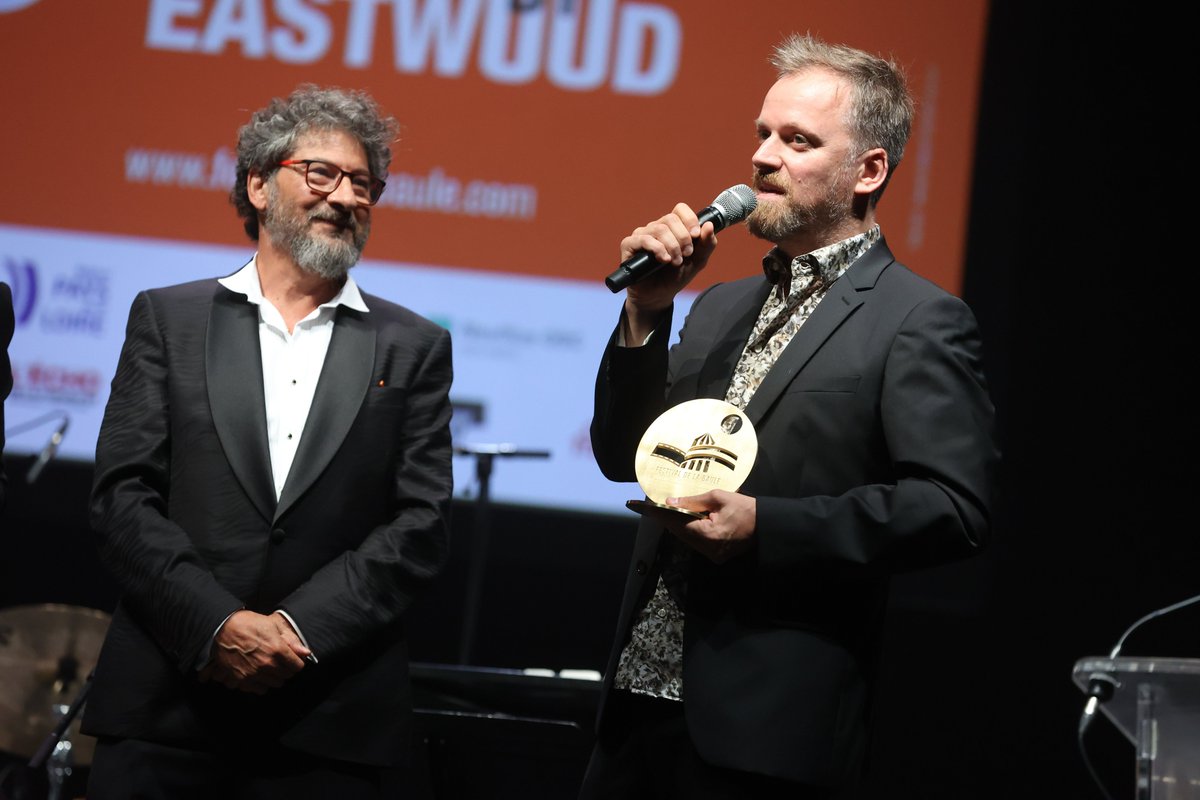 EchoPresquile's tweet image. Pourquoi faudrait-il refaire l' #amour une fois avec chacun(e) de ses ex selon le #réalisateur Radu Mihaileanu  président du jury du 9e @FestivalLaBaule #Cinema ? 👉 actu.fr/pays-de-la-loi… @raduoioioi #LaBaule @VickyBedos @AmandaSthers @closerfr @voici @purepeople @InsidePublic