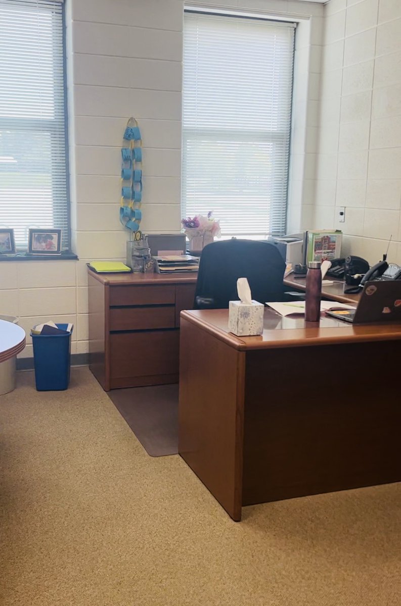 Mrs. Redd tweet media