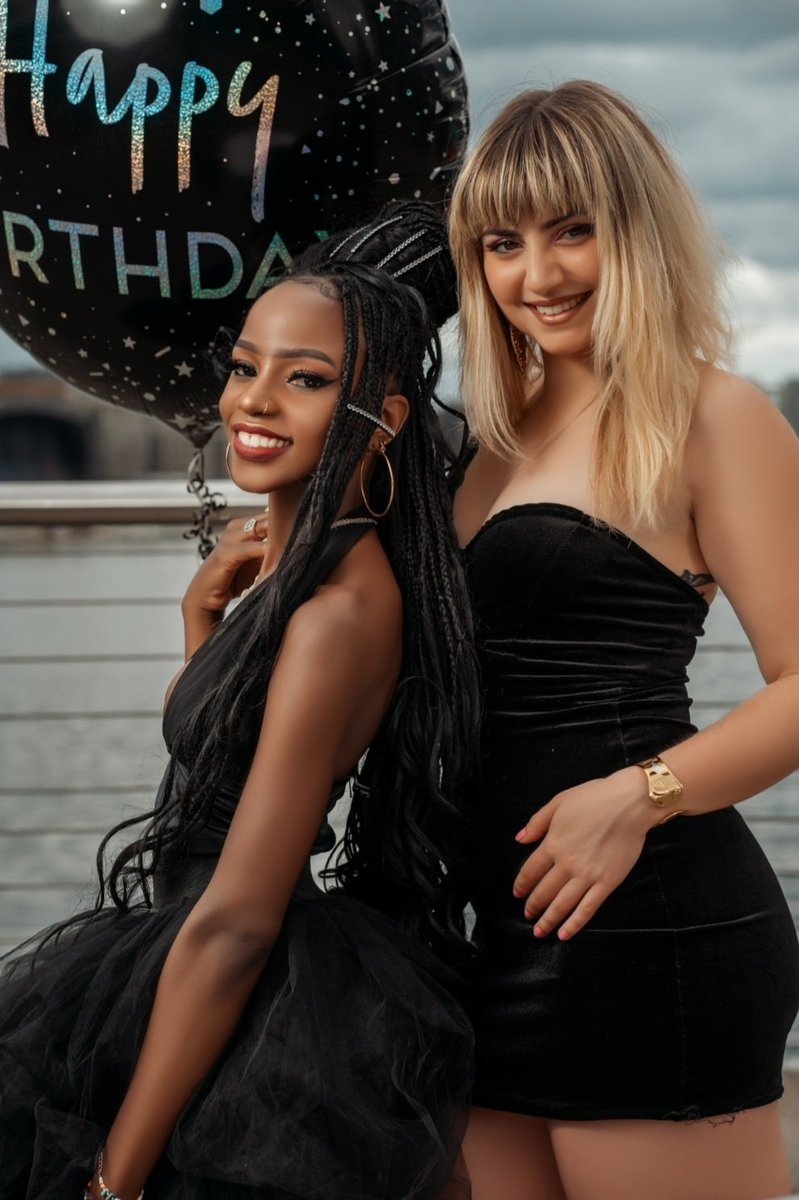 RhodaKug's tweet photo. Happy birthday Rhoda k🎂💜 https://t.co/qlIb88bj5z