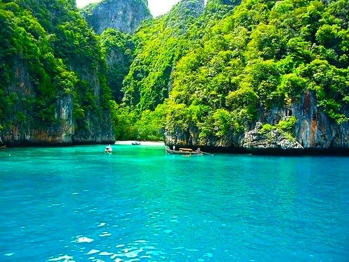 Turquoise, The Philippines #Turquoise #ThePhilippines vanessanewton.com