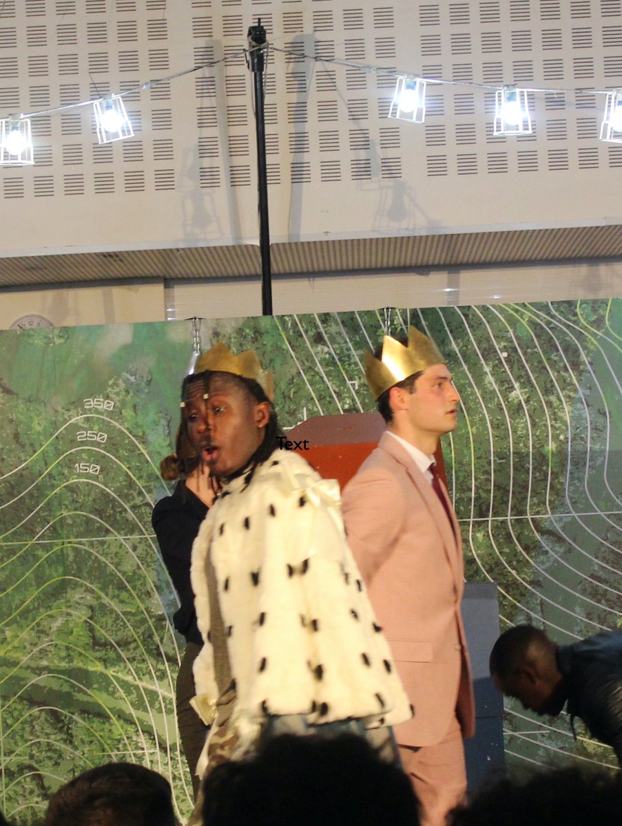 pimlicoacademy's tweet photo. Last Thursday, The Donmar Warehouse visited us, and in the assembly hall, about 400 students from years 8 and 9 enjoyed the enthralling performance of Henry V about war and leadership.
#DonmarWarehouse #HenryV #ThePowerofTheatre #InspiringPerformances #TheaterPerformance https://t.co/jhZsN38S5t