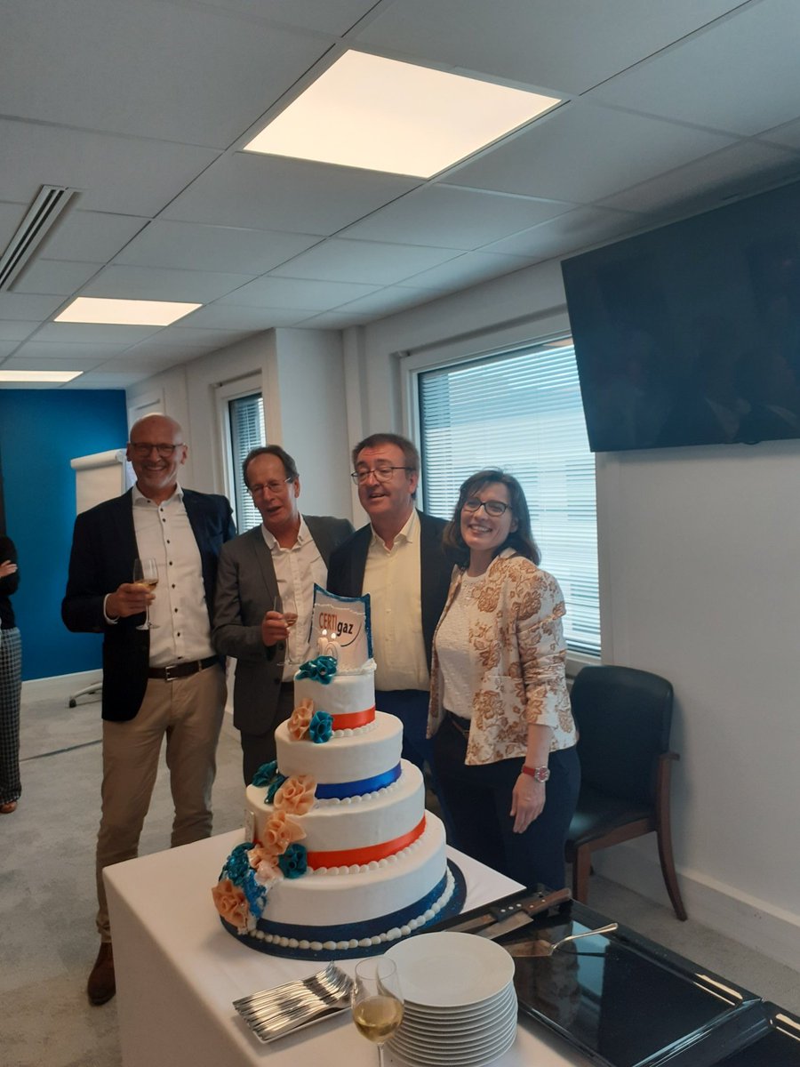bng_Gaz's tweet photo. Bon anniversaire à @Certigaz1 qui fête ses 20 ans de #certification #NF #ATG &amp; #CE. De la part du @bng_Gaz https://t.co/5A5wKgfPx4