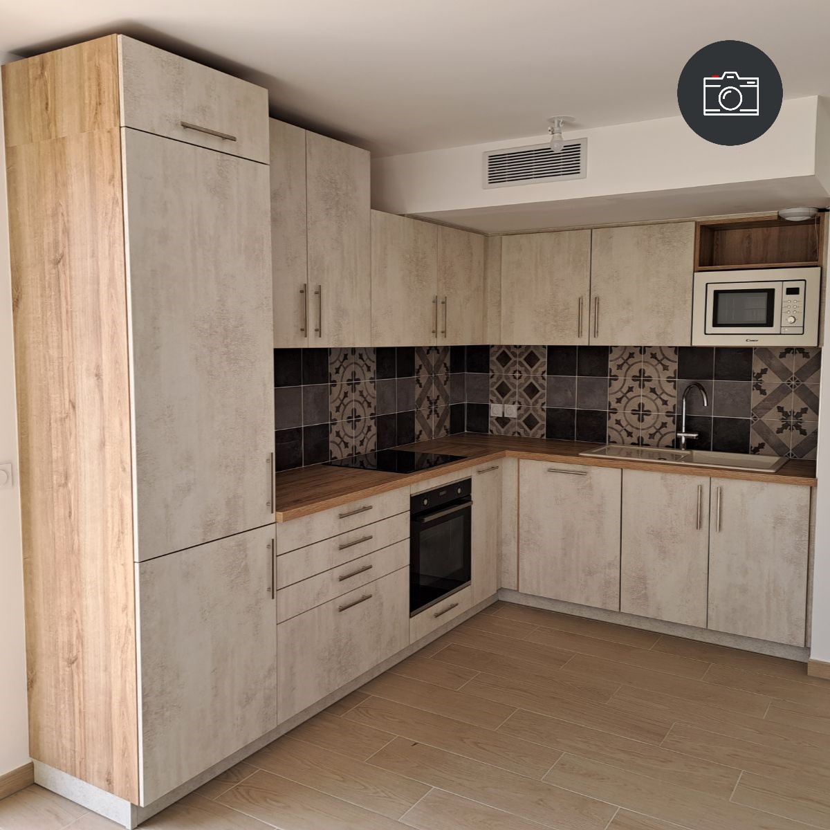 Schmidt_Mars's tweet photo. Un aspect béton Marvel Light avec la chaleur du bois Vintage Oak, c'est la cuisine #Schmidt fraîchement installée de M. Mme. A que nous remercions pour leur confiance.

📞 Prise de rendez-vous au 04 91 48 06 28
🚙 143 Cours Lieutaud 13006 Marseille
🅿️ Parking Castellane 2h https://t.co/4tqyJD3NcF