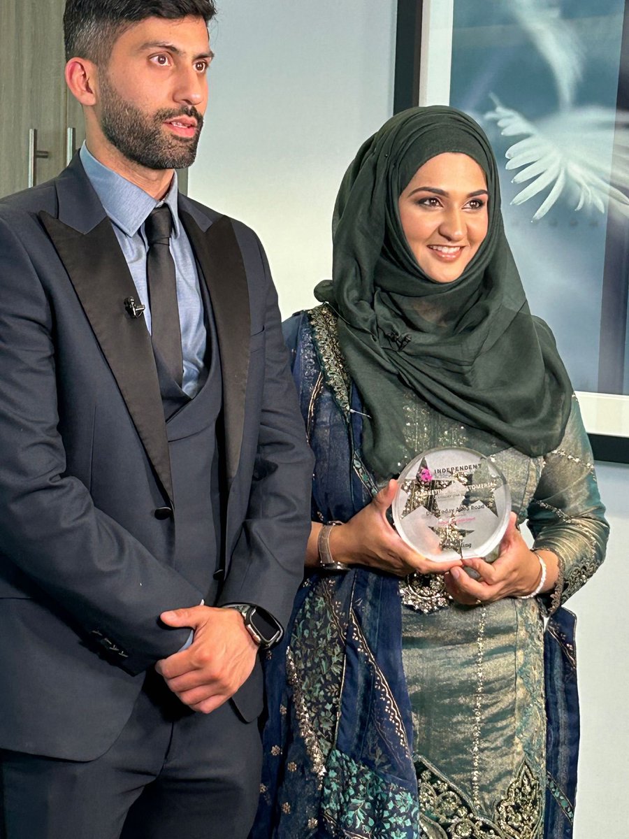 alloaroadshop's tweet photo. Winners of makerting to customers Award, can’t believe we have won this amazing Award 😍@IAAcademy @samanthagunston https://t.co/nrT2OiOCBq
