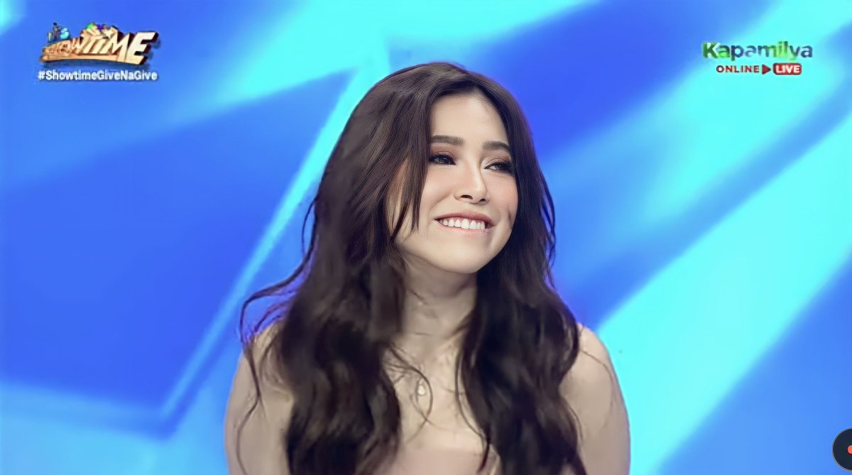 sachzzna_'s tweet photo. Tangos ng ilong mareng Moira edi sana orl ๐๐๐
@moiradelatorre
#GoForShowtime
#ShowtimeGiveNaGive https://t.co/eXLTWvwbOx