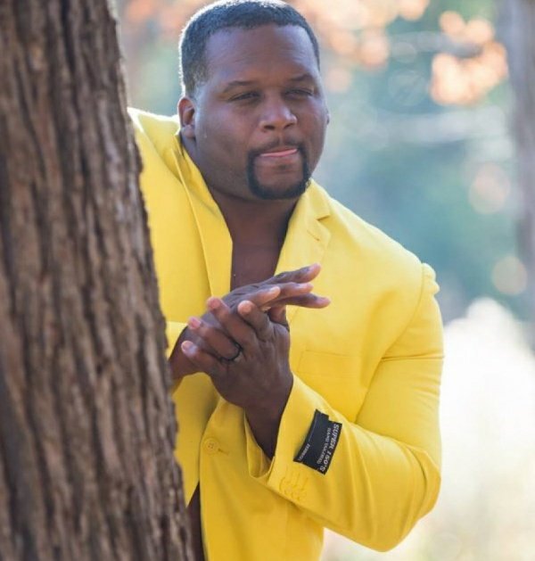Tanner: I was a bit nervous, but we're just hanging out at the beach!
#TheBachelorette producers: