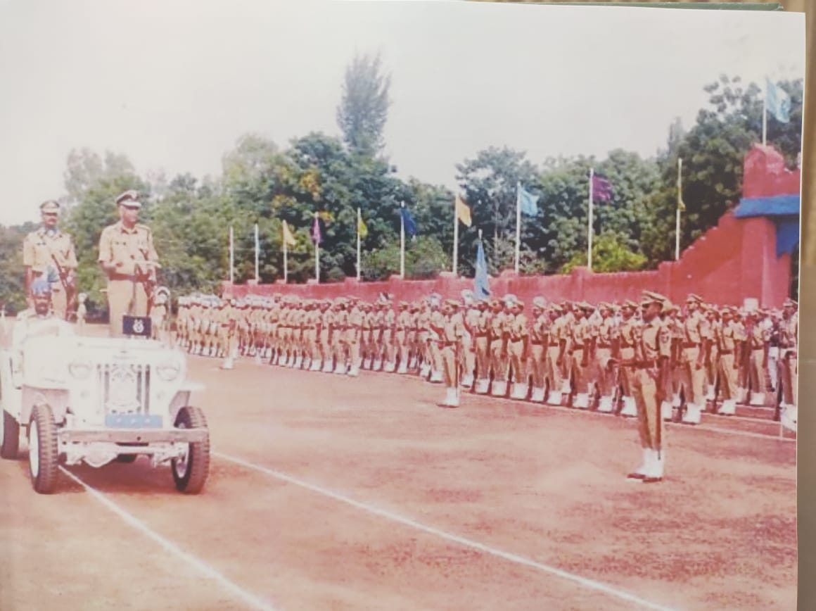 ISA_MountAbu's tweet photo. Congratulations!!
21st batch DAGOs joined ISA on 3/7 and 4/7/1989, got trained in the hills of Mount Abu and have excelled in every field.
Completing 34 glorious years, they are now leading the Force from higher level of command.
ISA wishes them long and healthy life. https://t.co/FOACGccmZ0