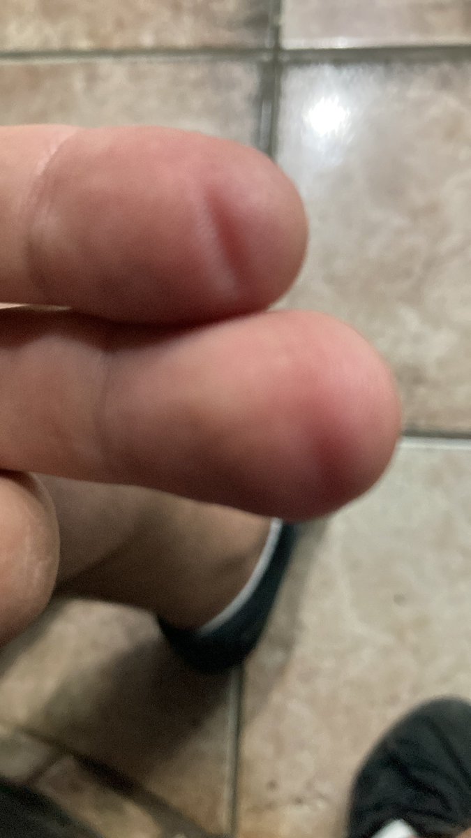 jotavalderramas's tweet photo. Como é revigorante, você se propor à algo, estudar, ajustar executar e reconhecer a evolução! Gratidão #Bass #Contrabaixo #Amor #ClavedeFa #Slap https://t.co/uYkxVicq0A