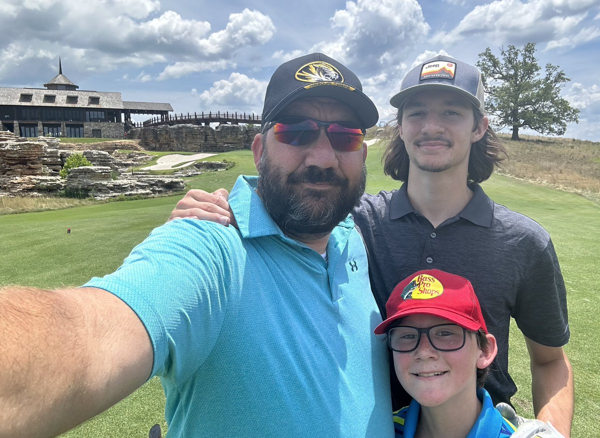 CoachMasters55's tweet photo. Boys and I hit the golf course today and played on Mountain Top @GolfBigCedar…unbelievable course, view and time with the young fellas. Loved every minute of it! #TeamMasters #MastersWolfPack https://t.co/hZ1Tpu5LeR