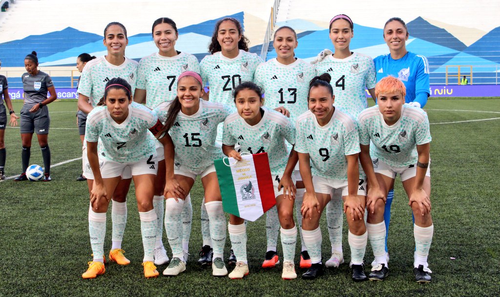 fesfut_sv's tweet photo. 📸| Fotogalería #Match_11 Fútbol Femenino
Grupo B
Jamaica 3-7 México
#JuegosCentroamericanos2023 https://t.co/oj57I4LvNh