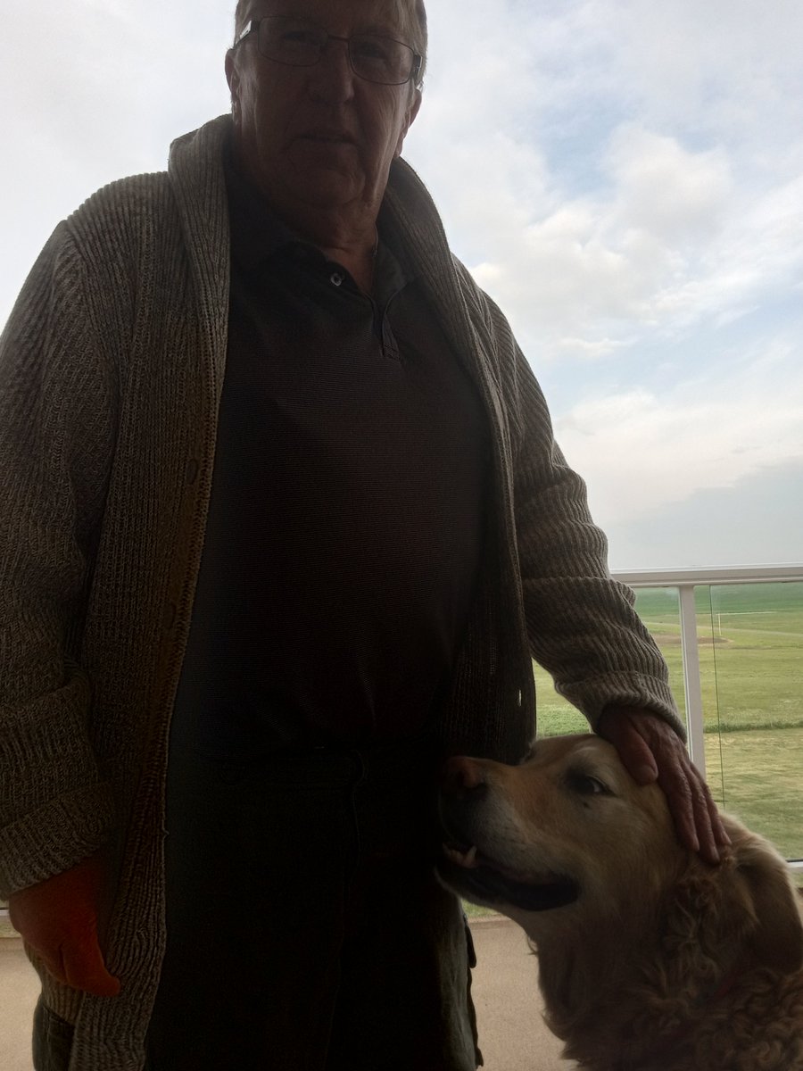 Sarah1985399's tweet image. Just a boy and his dog 🐶 🥰👌#myemma