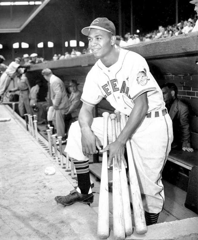 URDailyHistory's tweet image. 5 July 1947: The American League's first African-American, Larry #Doby, debuts with the #Cleveland Indians as they played the #Chicago White Sox. He came in as a pinch hitter and struck out. #baseball #MLB #history #first #ad amzn.to/3e0nm2x