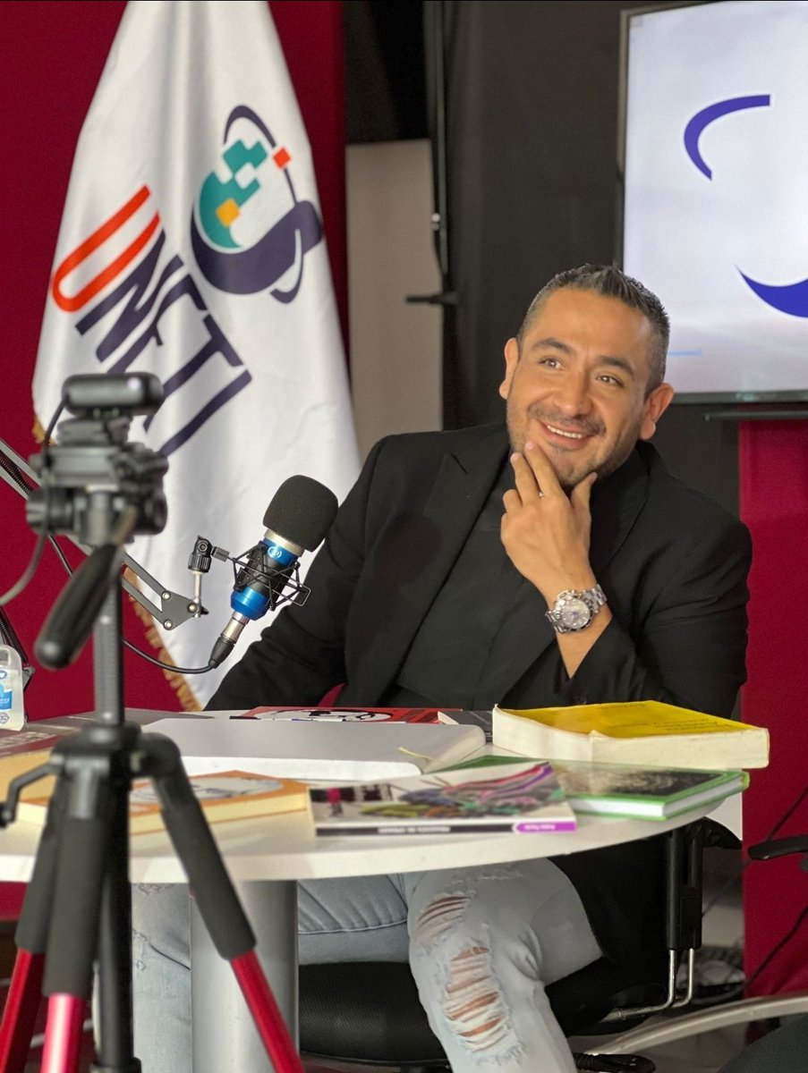 Agradezco infinitamente a la universidad <a href="/MirandaEsUneti/">Miranda Es Uneti</a> <a href="/TropaUneti/">Somos UNETI</a>. Hoy vimos la geopolítica de la región, la toma de Lima, la realidad de Perú, María Corina Machado, Alberto Otárola, Dina Boluarte, Francia, Macron y la importancia de las telecomunicaciones. Gracias de corazón.