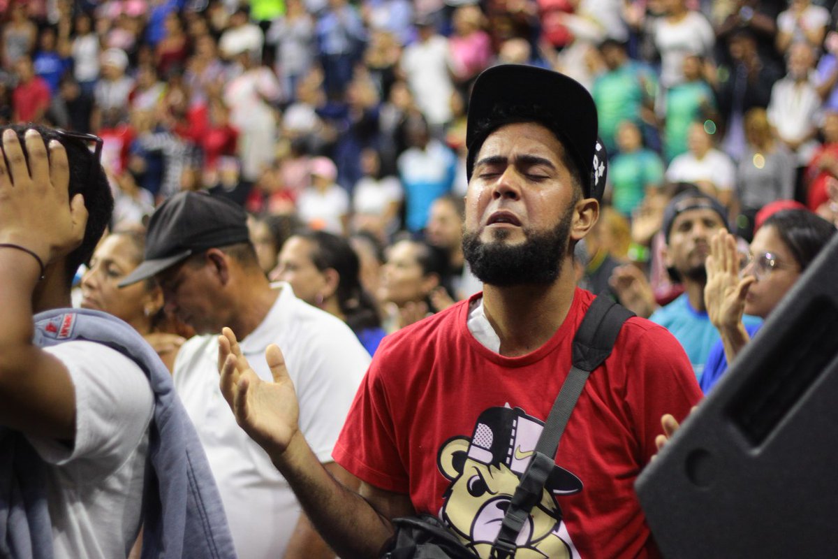 Sigue  atento a la ruta de avivamiento y a lo que Dios está haciendo en nuestra nación
Rumbo a la 30ma Gran Vigilia de Oración "Todos Unidos por Venezuela" por la consagración de Venezuela a Jesús.

#TodosUnidosVenezuela
#UnidadCristiana