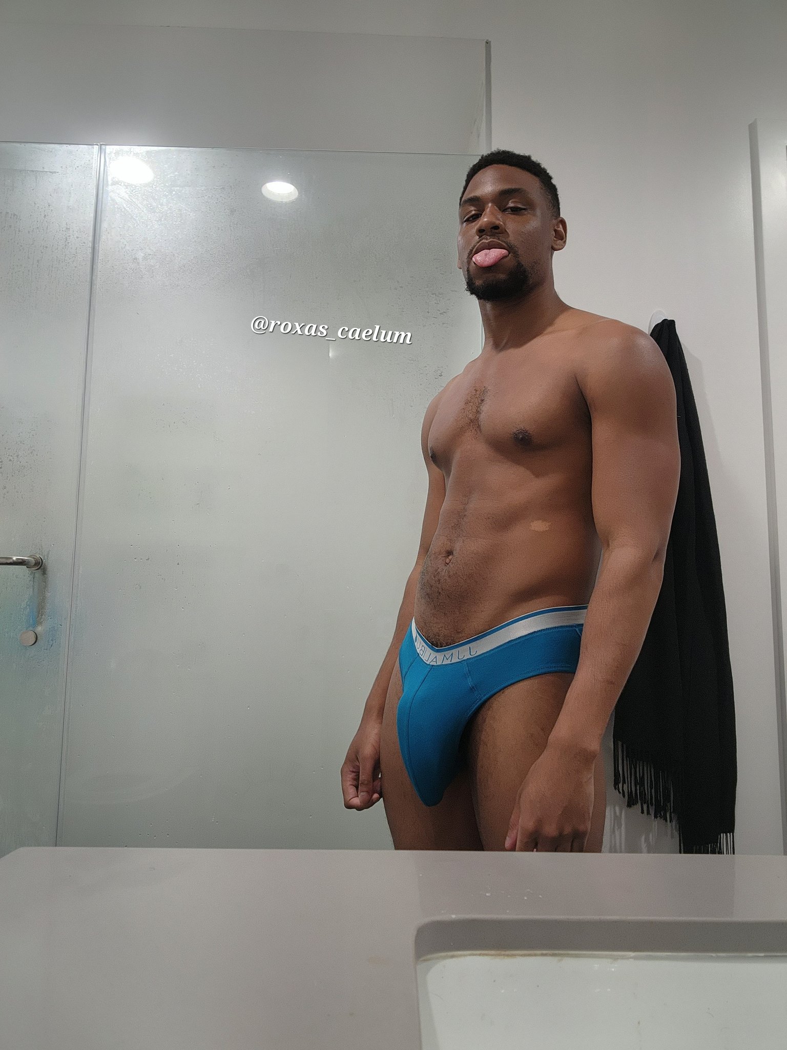 Roxas on Twitter: "it heavy 😈 https://t.co/sfSdASOFoK" / Twitter