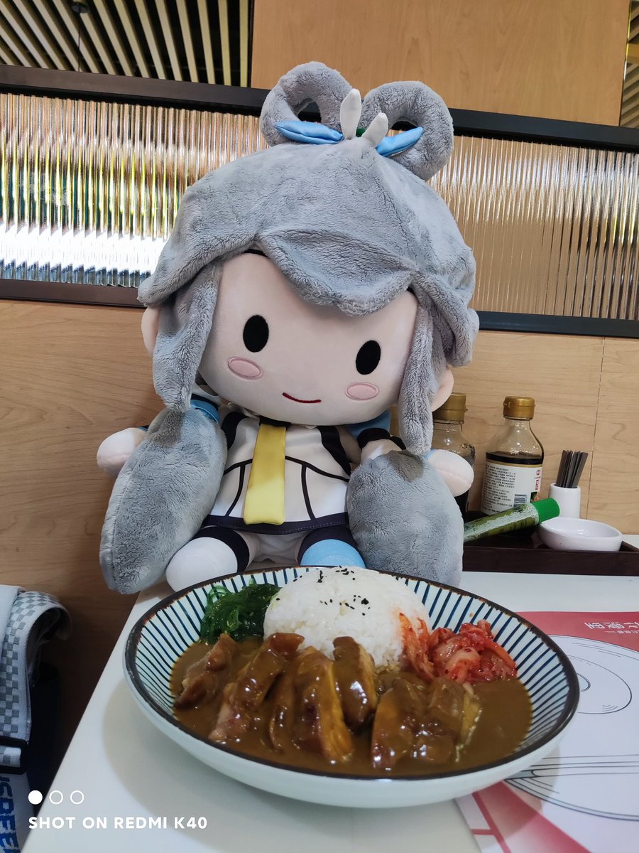 LuckyRabbit18's tweet image. 各种吃