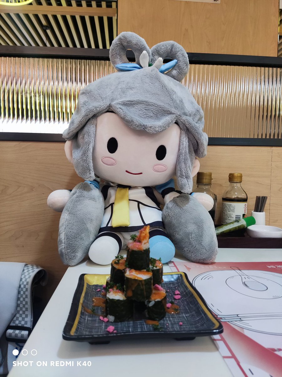 LuckyRabbit18's tweet image. 各种吃