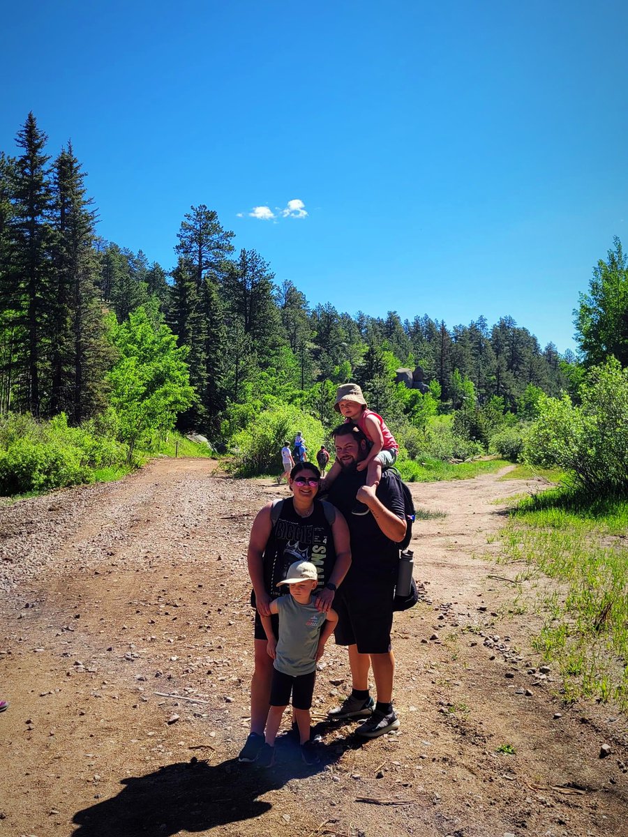 E_Sil25's tweet photo. Our first hike in Colorado was fun but tiring 4 miles for the first one with two toddlers ☺️ https://t.co/ywJ5KdZ4xD
