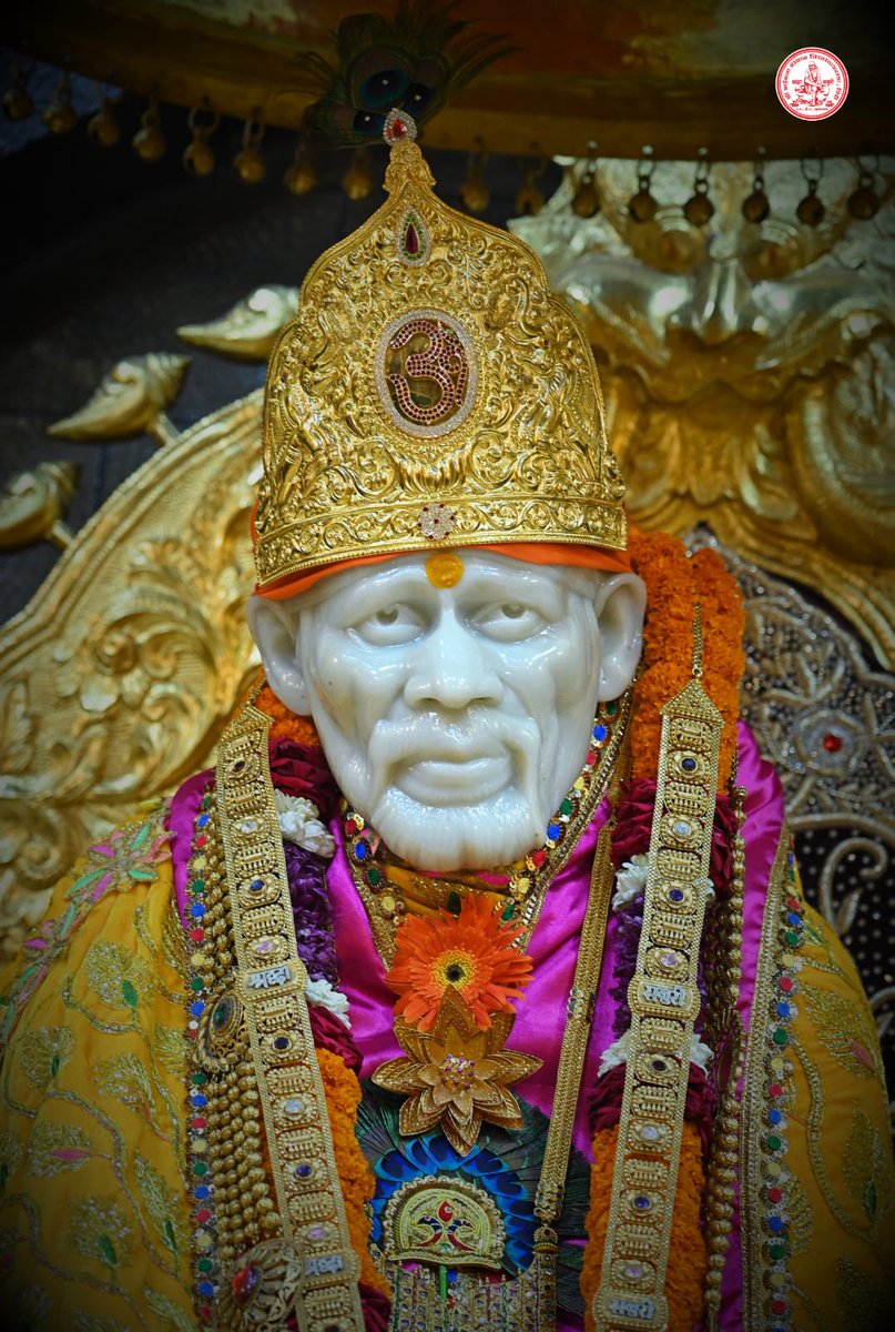 SaiShraddha11's tweet photo. 🙏Shirdi Sai Baba Darshan🙏
🌹Tuesday 4July 2023🌹
Sai Baba: "My eye (of vigilant supervision) is ever on those who love me. Whatever you do, wherever you may be, ever bear this in mind, that I am always aware of everything you do." https://t.co/oVZ0MxBGYT