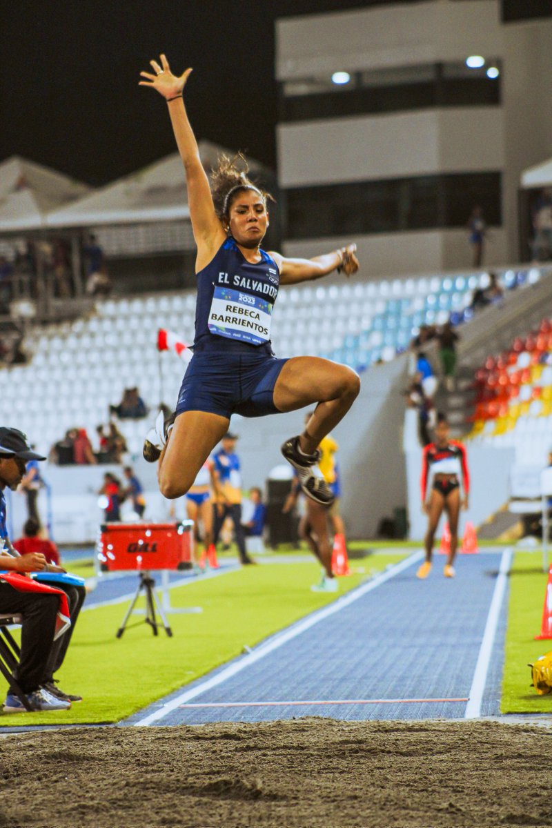 TeamESA_'s tweet photo. SALTO LARGO FEMENINO 🇸🇻

Nuestra atleta Rebeca Barrientos, marcó 5.70 metros y terminó en el octavo puesto en la final de la categoría de @SSalvador23. 

#TeamESA 🇸🇻
#SanSalvador2023 https://t.co/7PMnjBSgYi