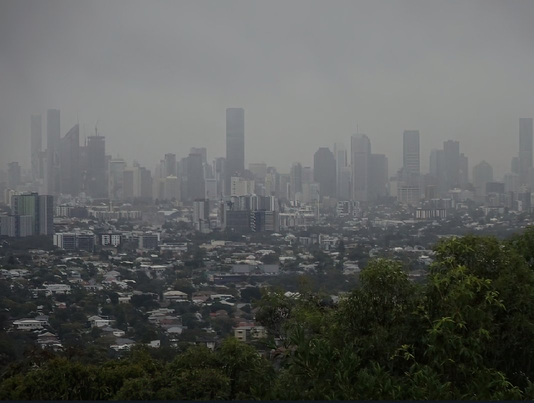 Live view of the #Brisbane CBD on this wet gloomy winter's day. It sure is nice to see some rain for a change after a prolonged period of dry weather though!