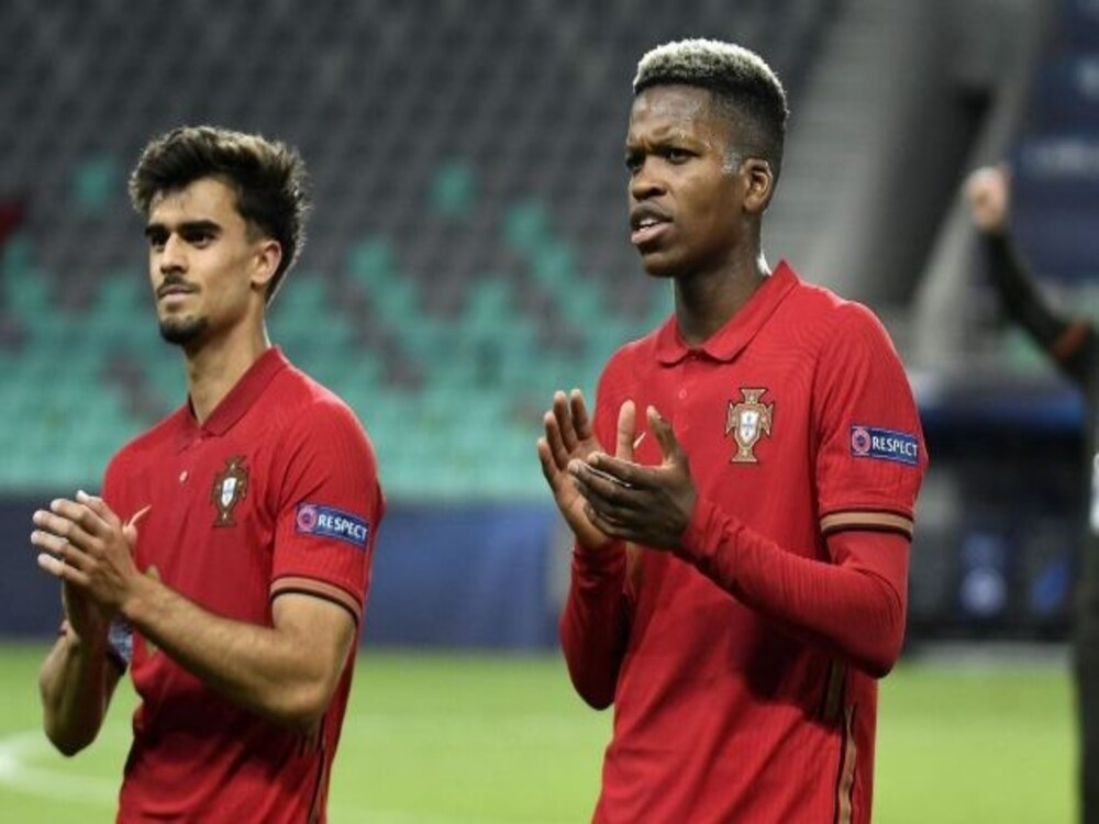 POLANDIA U19 0-2 PORTUGAL U19
EURO U19

#PortugalU19 #PolandiaU19 #EuroU19 #Beritabola #AgenBolaNET #Agenbolainfo #agenbolaterpercaya2005 #AgenBolakita #agenbola2005 #agenbolaterbaik #SusantoGuna
☎️ Hubungi CS Kami Online 24 Jam
📲 Wa: +6287848193853