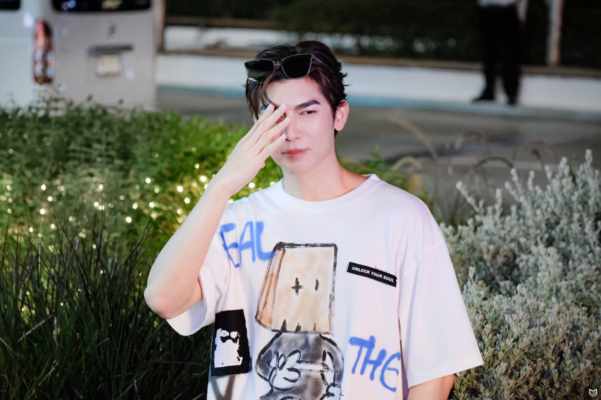 MewsuppasitTH's tweet photo. Good Mewning 🥰

📝 4.07.2023

สวัสดีวันอังคารนะทุกคน เป็นยังไงกันบ้าง สบายดีกันไหม หวังว่าทุกคน จะมีแต่สิ่งดีๆน้าาาา ใครคิดถึงพี่มิวฝากกลับไปดู พี่มิวกับพี่เปอร์ กันไปก่อนน้าาาา เดี๋ยวก็ได้เจอกันแล้ว ขอให้ทุกคนสู้ๆ
กอดๆน้าาาา

@MSuppasit
#MewSuppasit
#มิวศุภศิษฏ์ https://t.co/8caVt0UFYH